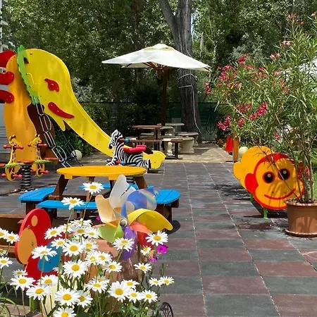 под наем с208 в афродита гарденс