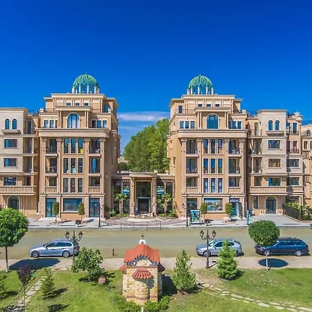 под наем с208 в афродита гарденс Apart-hotel *