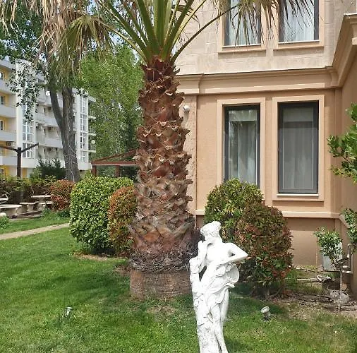 под наем с208 в афродита гарденс Апартхотел *